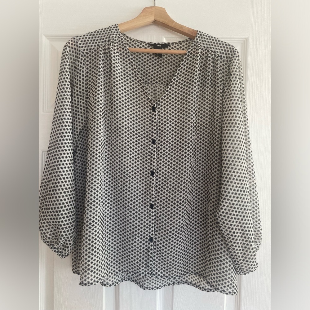 H&M Button Down Blouse - Size 8 (M)